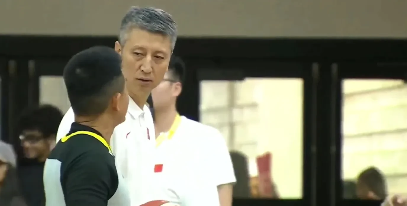 包含操控比赛！精湛战术领先对手，晋级永不退却的词条